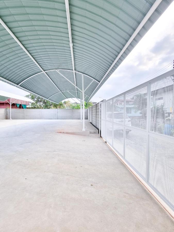 The Zai Apartment Ban Krathum Lom Exterior photo