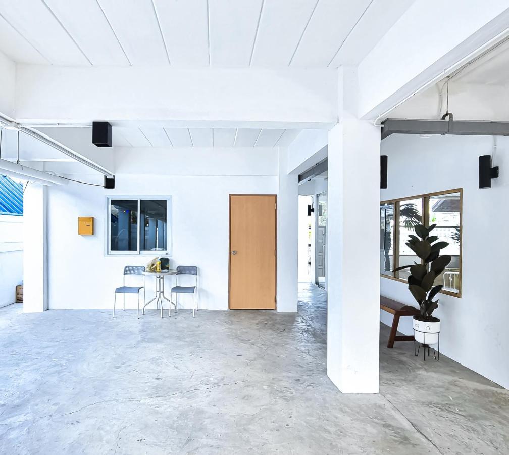 The Zai Apartment Ban Krathum Lom Exterior photo