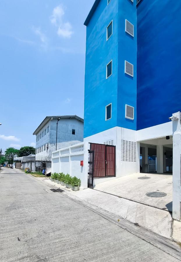 The Zai Apartment Ban Krathum Lom Exterior photo